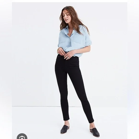Madewell 10” High Rise Skinny Jeans in Lunar Wash - Picture 1 of 6
